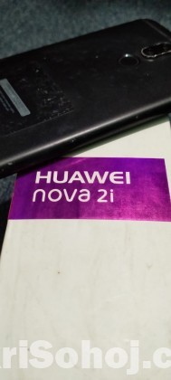 Huawei Nova 2i